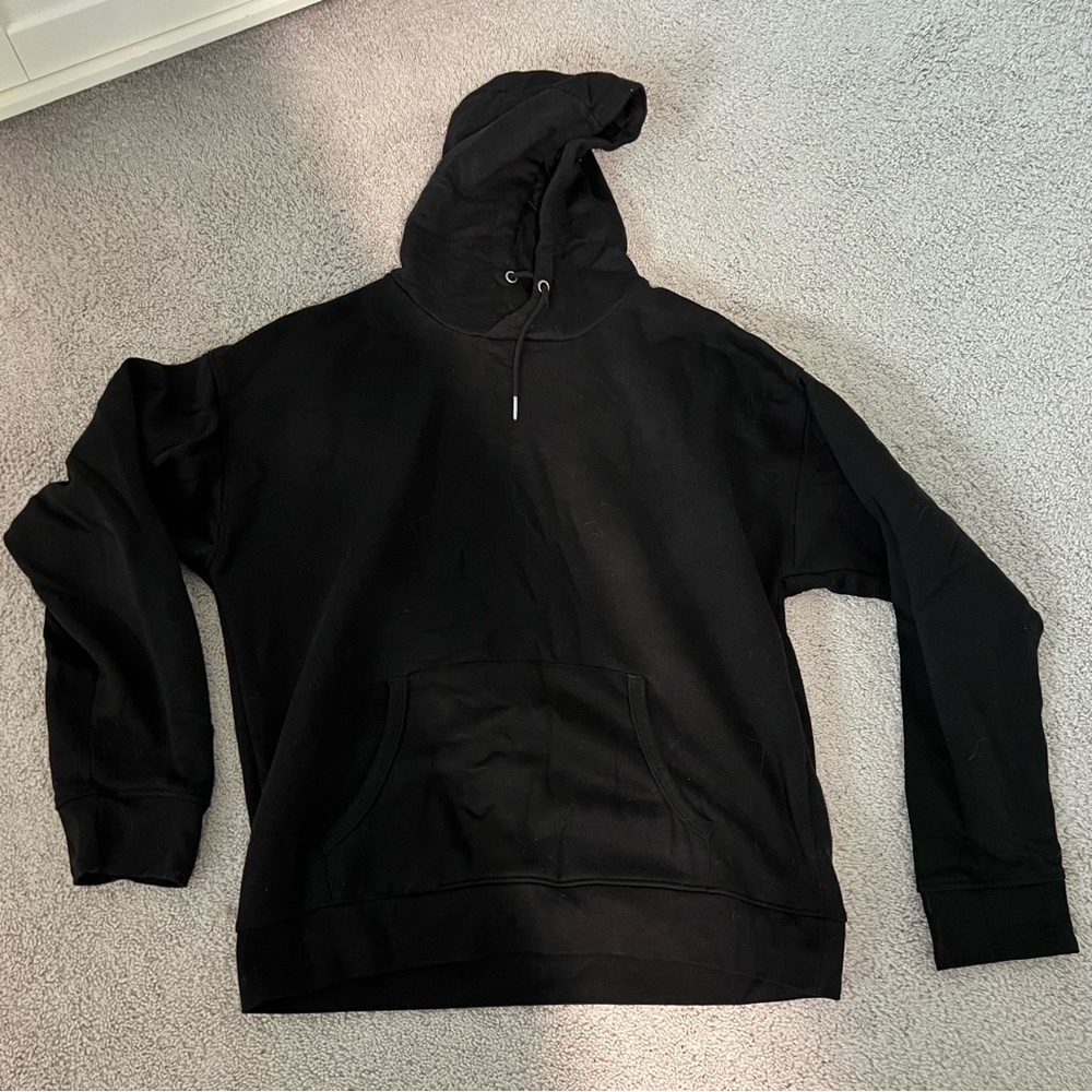 Black Sweatshirt
